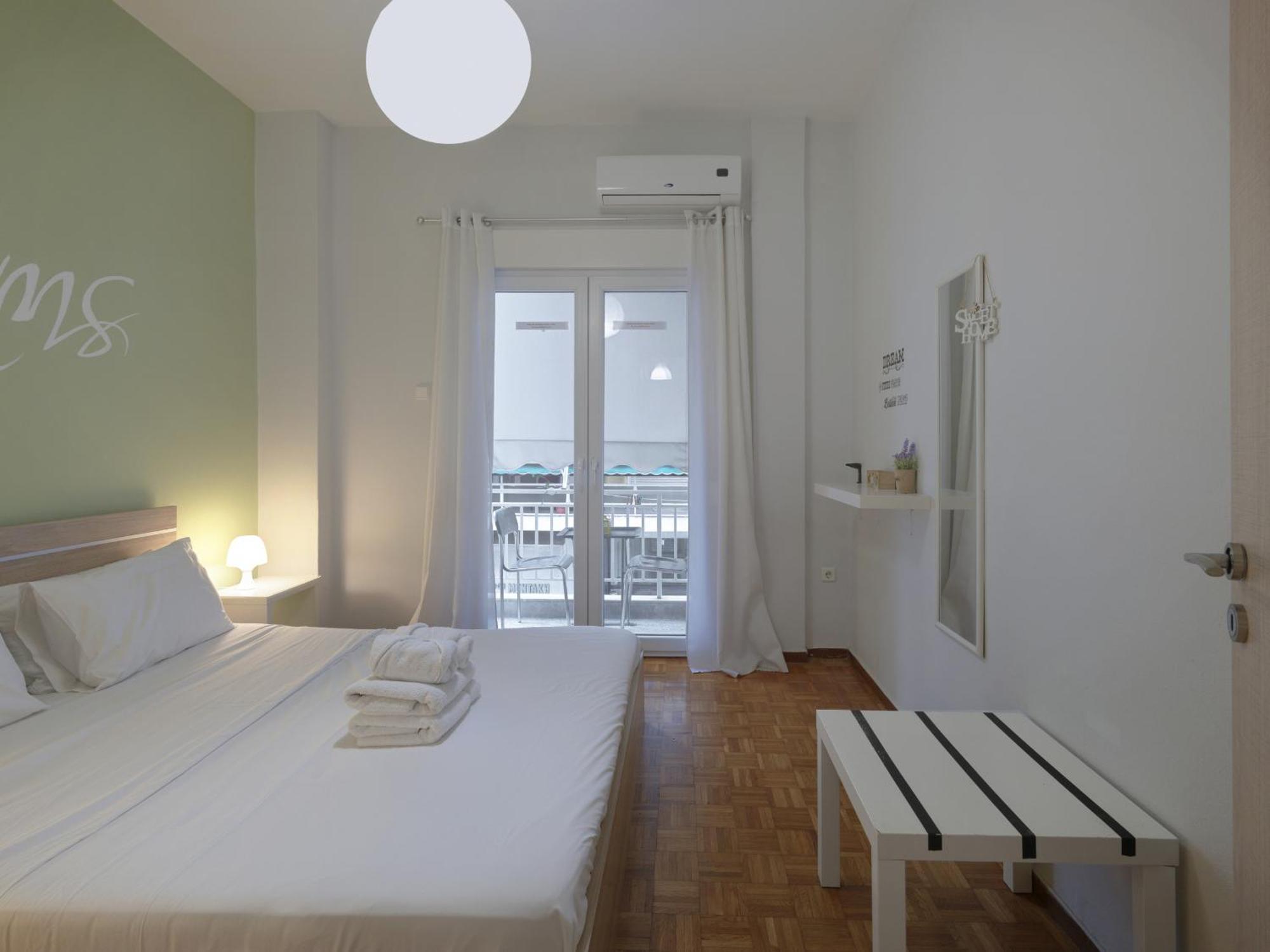 Апартаменты Cozy Athenian One Bd, Pistachio Charm Экстерьер фото