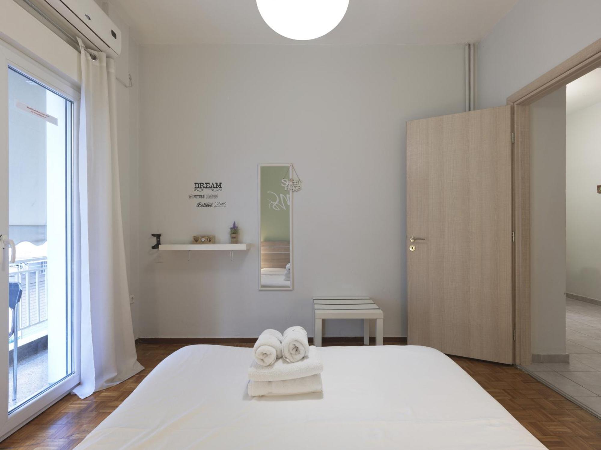 Апартаменты Cozy Athenian One Bd, Pistachio Charm Экстерьер фото